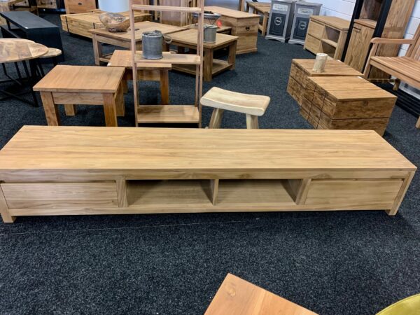 Plasma TV kast 240cm