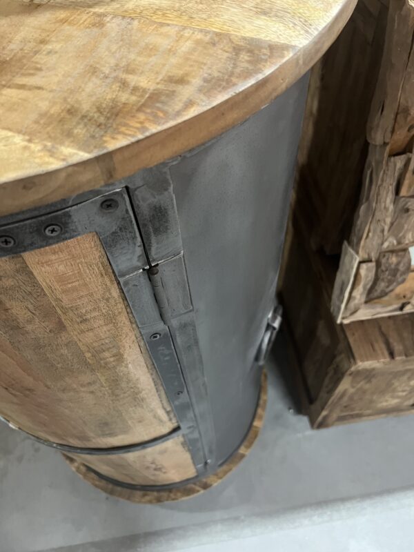 Bartafel op wieltjes